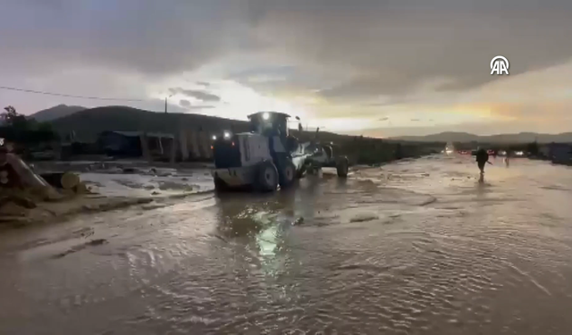Elazığ-Tunceli kara yolu çift taraflı ulaşıma kapandı