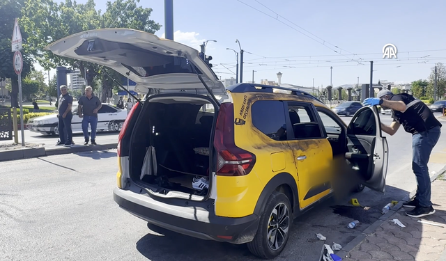 Taksi durağında bıçaklı kavga: 6 yaralı