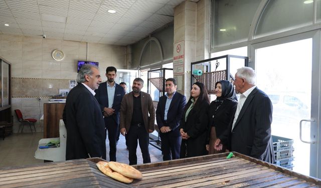 Gürpınar Belediyesi'nden bayramda esnaf ziyareti