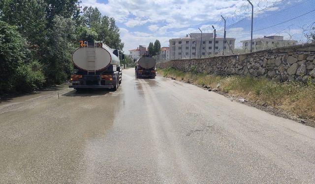 İpekyolu Belediyesi'nden ilçe genelinde yıkama seferberliği