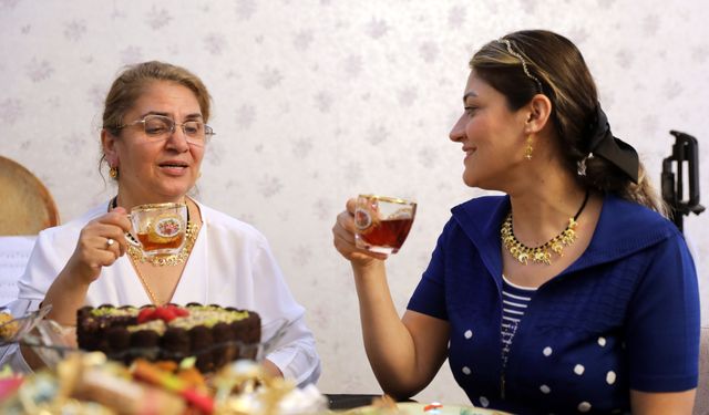 Anneden kıza, kayınvalideden geline: Karabatak Geleneği