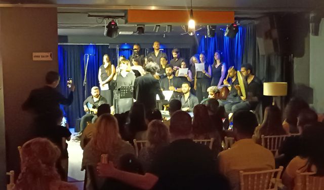 Van’da muhteşem konser: Koro Anka sahne aldı