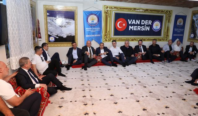 Van TSO heyeti Mersin Vanlılar Derneği'ni ziyaret etti