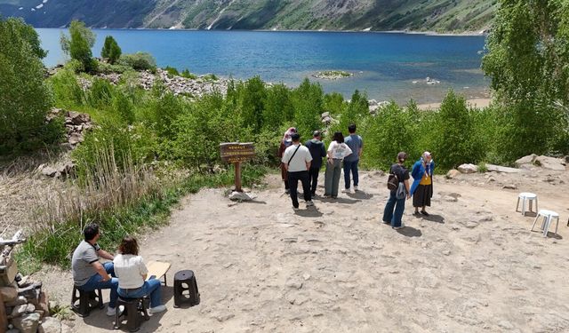 Tatvan’daki Nemrut Kalderası'nda turizm sezonu başladı