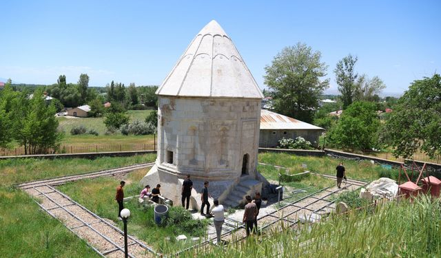 Van'ın Erciş ilçesindeki tarihi yapılar restorasyona hazırlanıyor