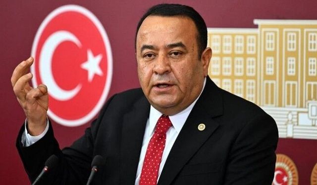 CHP’li Adnan Beker partisinden istifa etti