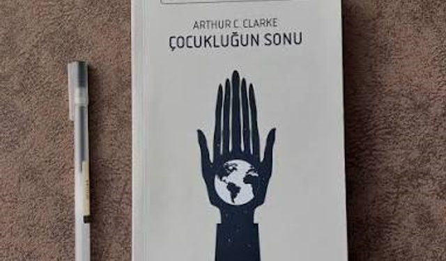 Geceye kitap önerisi: Çocukluğun Sonu
