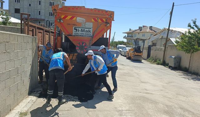 İpekyolu'nda yol bakım ve onarım çalışmaları sürüyor