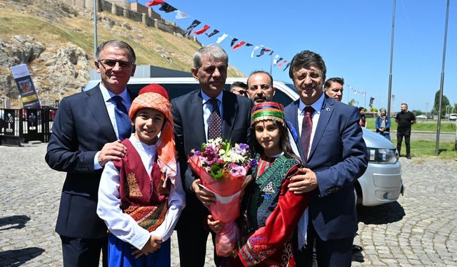 Van Kültür Yolu Festivali başladı: Bakan Yardımcısı Alpaslan'dan kültür ve turizm vurgusu