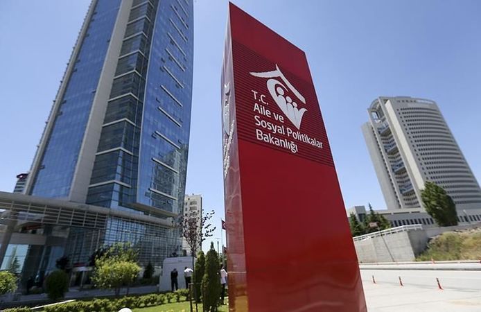 Resmî Gazete'de yayımlandı: Kamu kurumlarında 0-6 yaş çocuk bakımevleri yaygınlaştırılacak