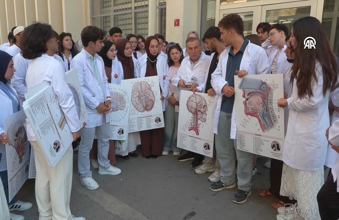Van YYÜ Tıp Fakültesi öğrencileri Diyarbakır’da kadavra eğitimi aldı