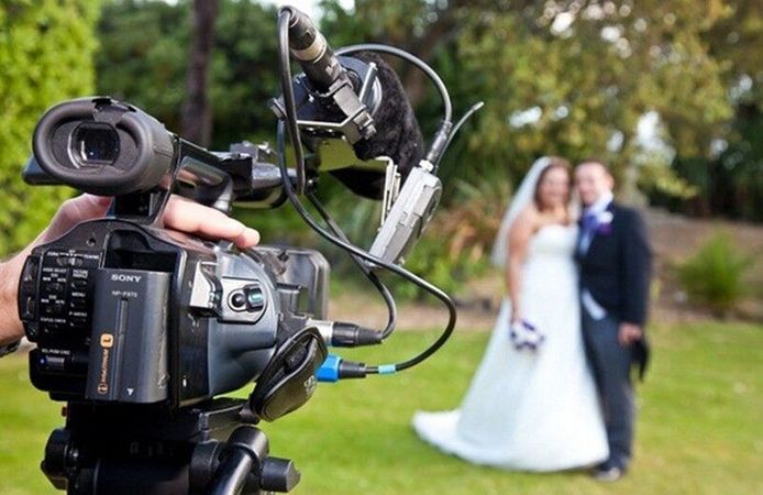 Düğün videoları kayboldu, 200 bin lira tazminat aldılar