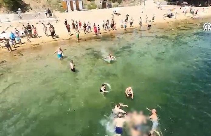 Balıkesir'de denizde can pazarı: 24 yaşındaki genç hastaneye kaldırıldı