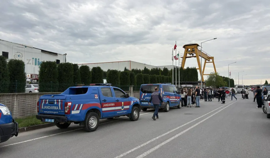Sakarya’da fabrikada patlama: Yaralılar var