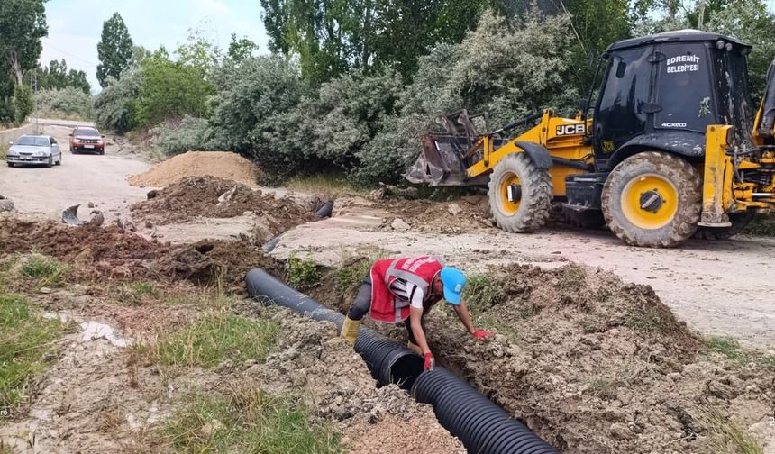 Edremit Belediyesi, Eskicami Mahallesi'nde drenaj çalışmalarını tamamladı