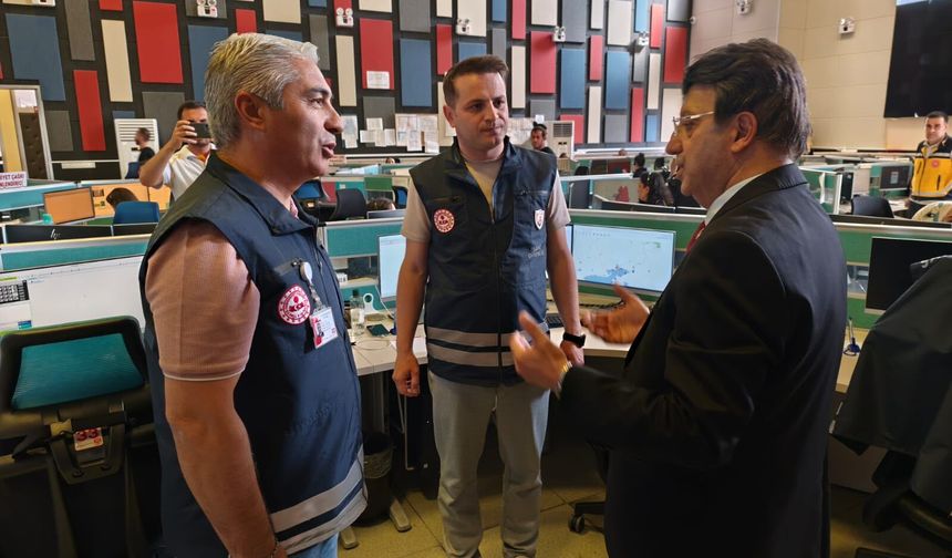 Van Milletvekili Türkmenoğlu 112 Acil Çağrı Merkezi'ni ziyaret etti