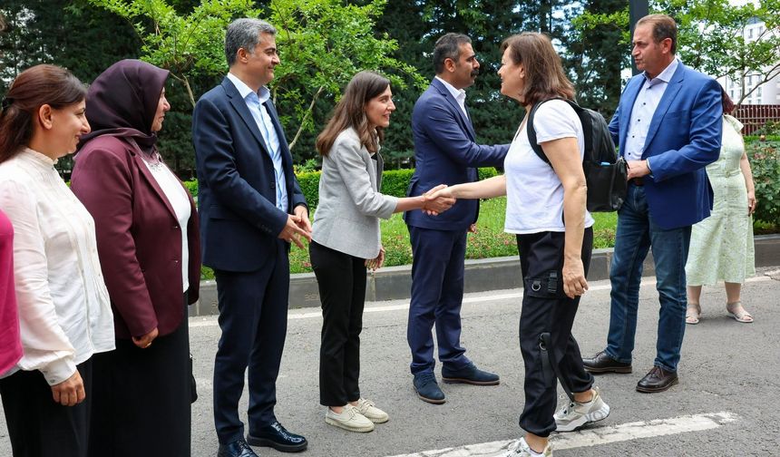 Abdullah Zeydan: Kalıcı barış ve demokrasi için adımlar atılmalı
