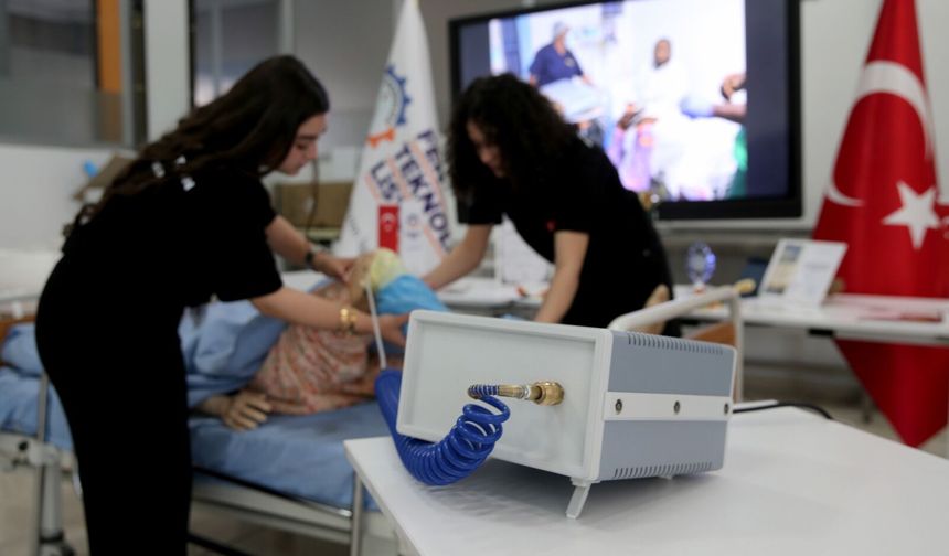 Vanlı genç mucitlerin büyük başarısı: Diyabet yaralarına umut olan cihaz Avrupa’da birinci oldu!