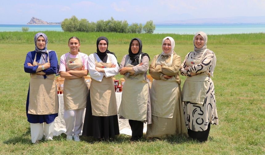Vanlı kadınlar "Ahtamara" markasıyla dünyaya açıldı