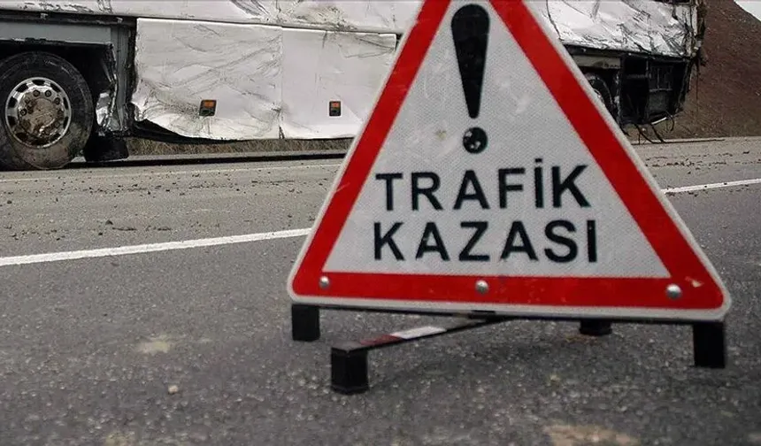Van kara yolunda zincirleme kaza: 5 yaralı