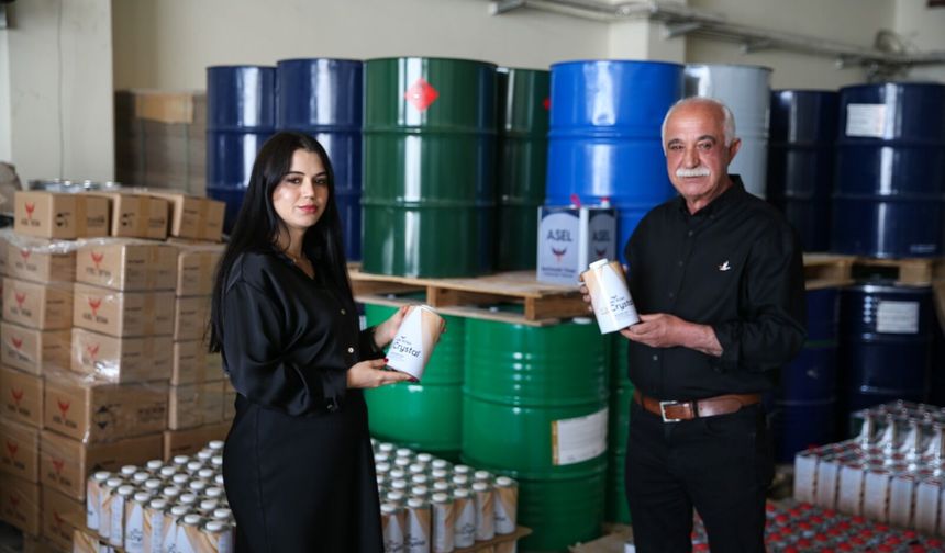Van'da baba-kızın kurduğu boya fabrikası dünyaya açıldı