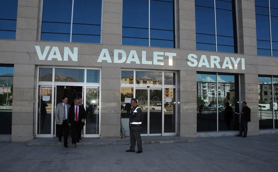 Van'daki çifte cinayet davasında tutukluluk devam etti