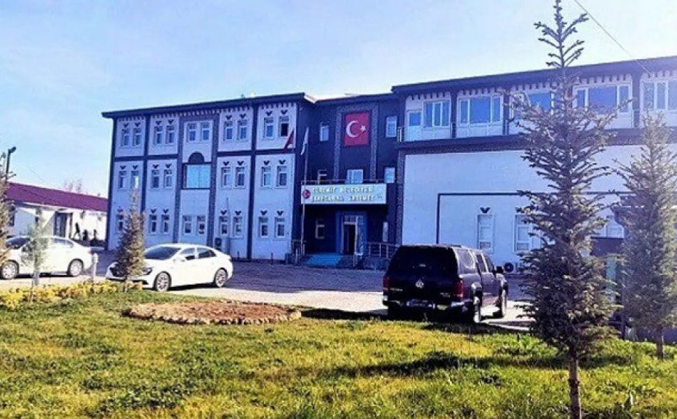 Edremit Belediyesi'nden Kadın Kent Bostanı için fide dikim etkinliği
