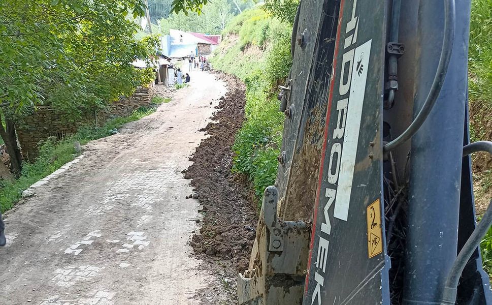 Çatak'ta heyelan nedeniyle kapanan su kanalı yeniden hizmete açıldı