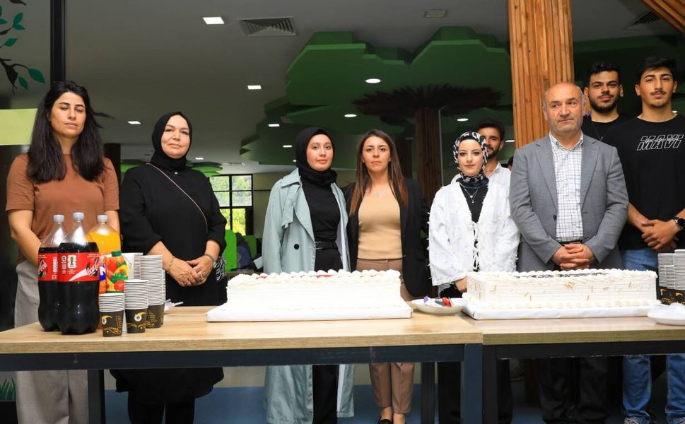 İpekyolu Belediyesi'nden YKS öncesi öğrencilere moral ziyareti