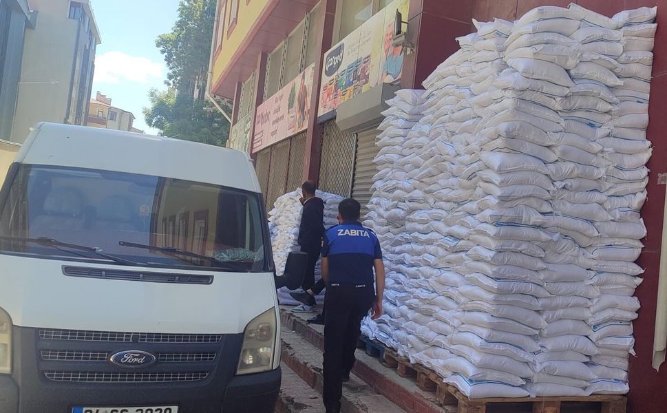 İpekyolu Belediyesi'nden kaldırım işgallerine sıkı denetim