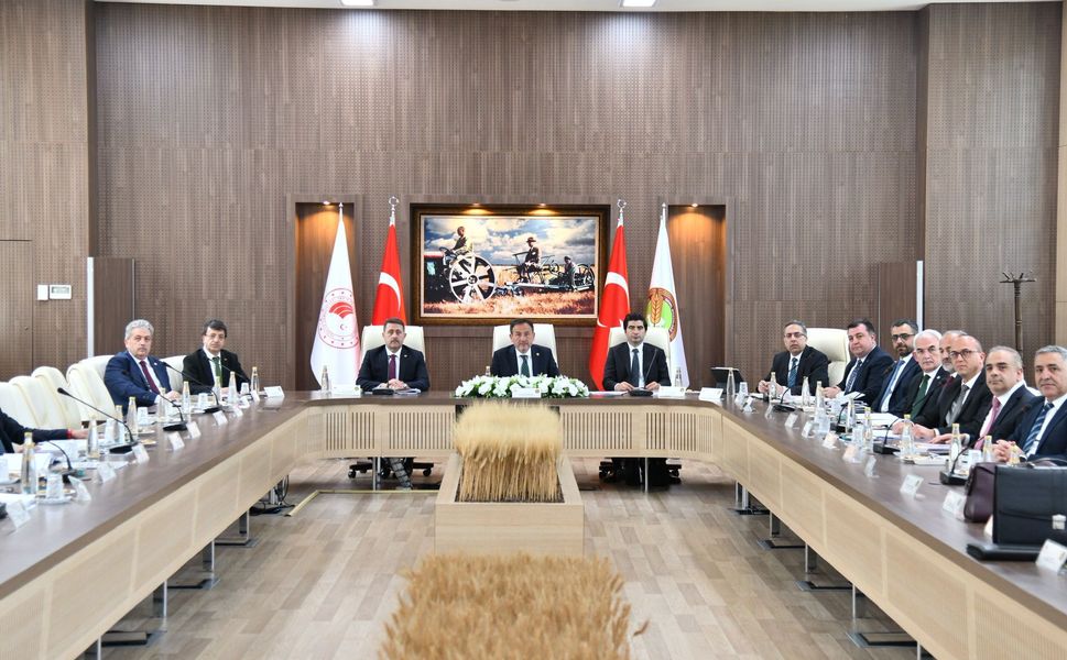 Kayhan Türkmenoğlu: “Van’da verimlilik yüzde 25 arttı”