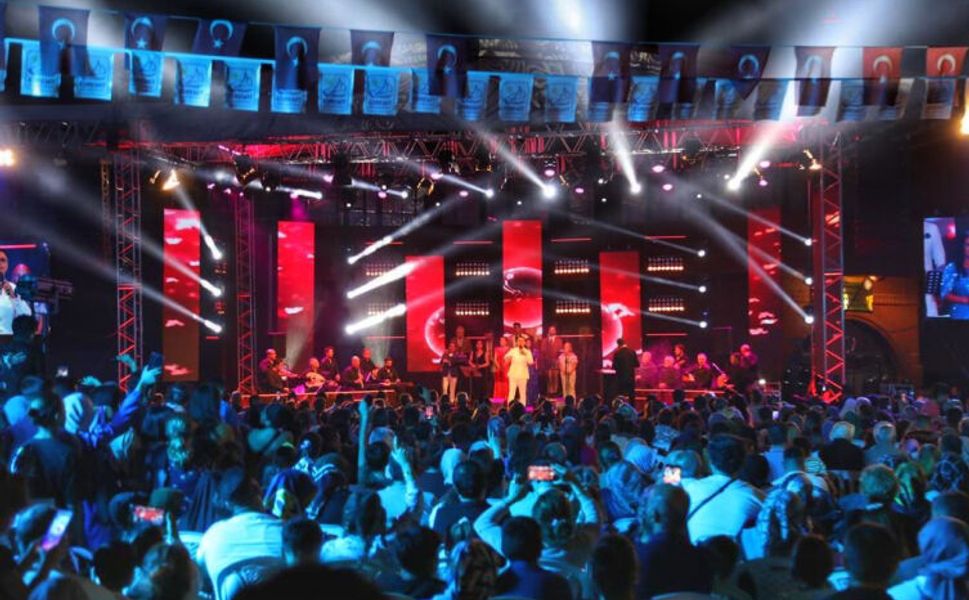 Van'da ücretsiz konser! Festival koroları ve TRT sanatçıları aynı sahnede