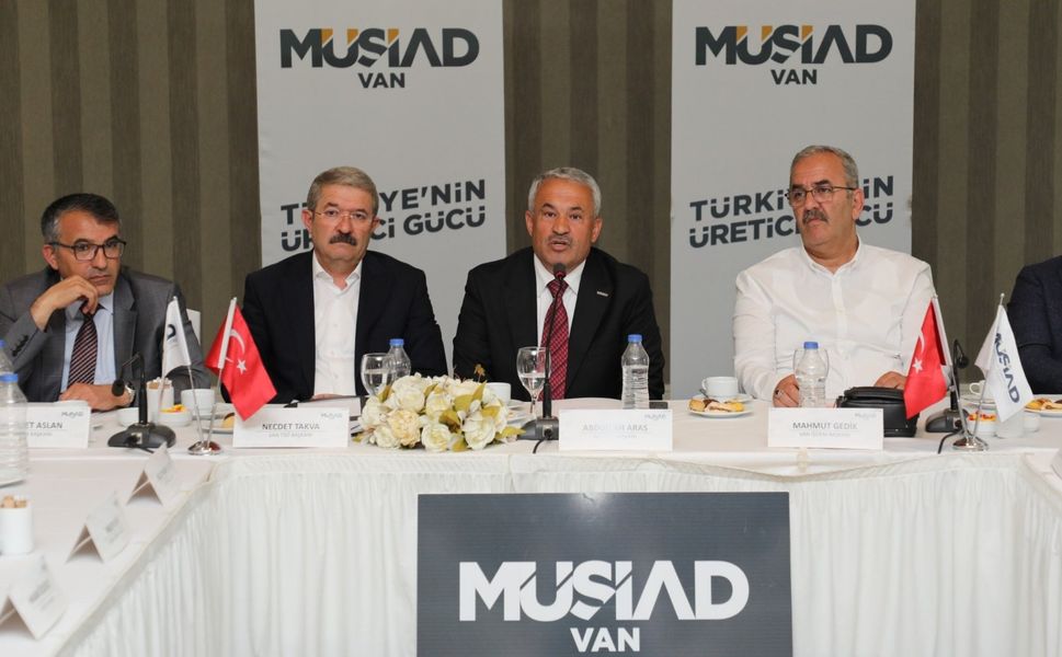 Necdet Takva: Van’ın son 20 yılı sağlıklı yönetilemedi