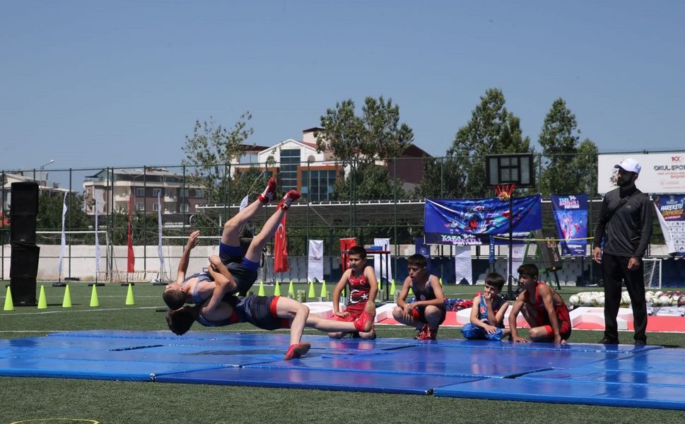 Van'da yaz spor okulları kapılarını açtı: Binlerce çocuk ve genç sporla buluşacak