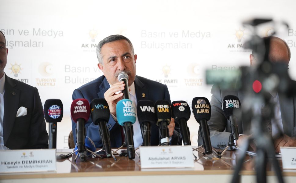 AK Parti Van İl Başkanlığı, basın mensuplarıyla bir araya geldi