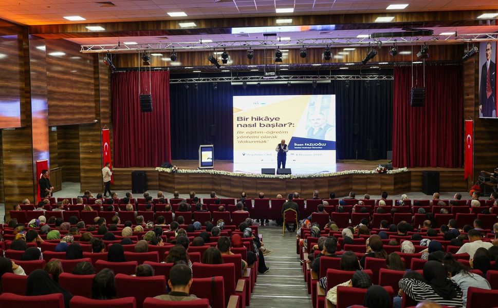 Prof. Dr. İhsan Fazlıoğlu Vanlılarla buluştu