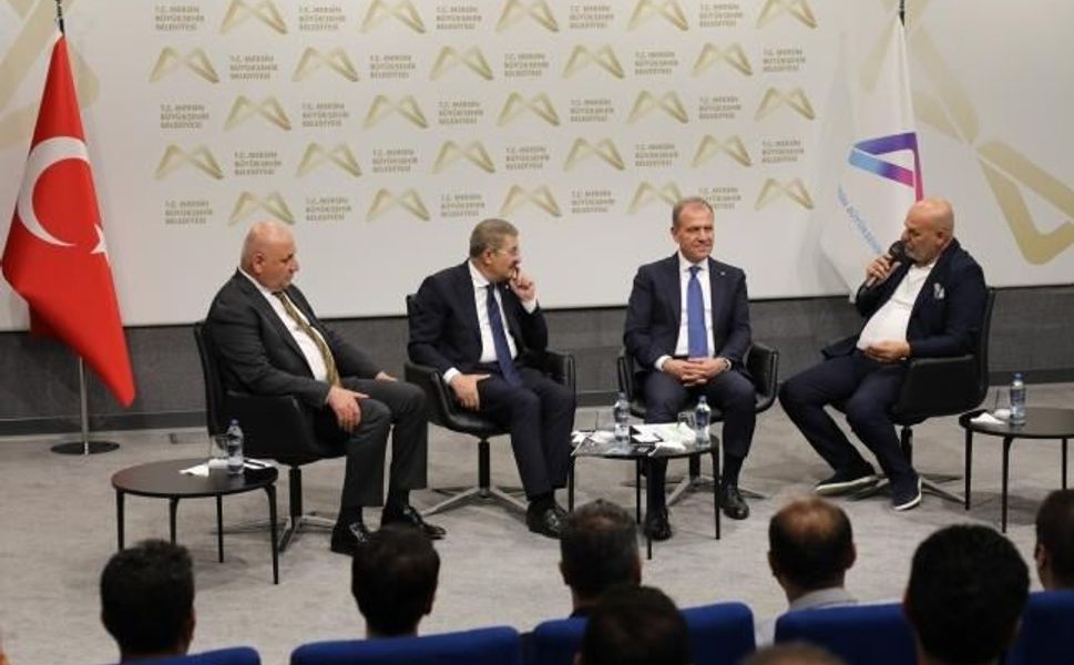 Van TSO heyeti, Vahap Seçer'i ziyaret etti: "Van ile Mersin birbirine çok benziyor"
