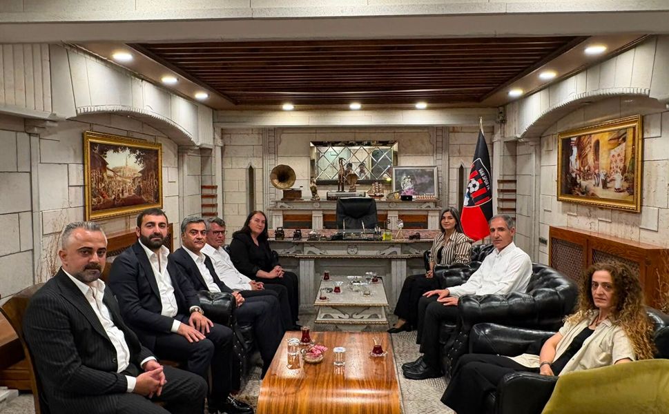 DEM Parti heyetinden Vanspor ve STK'lere ziyaret