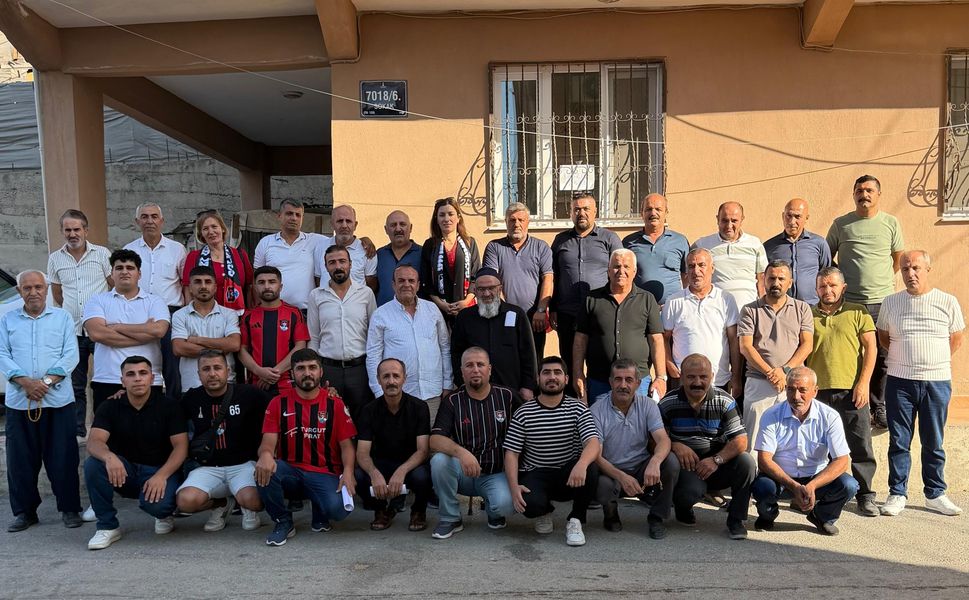 Vanlılar Bornova Pınarbaşı'nda bir araya geldi: Birlik ve dayanışma mesajı