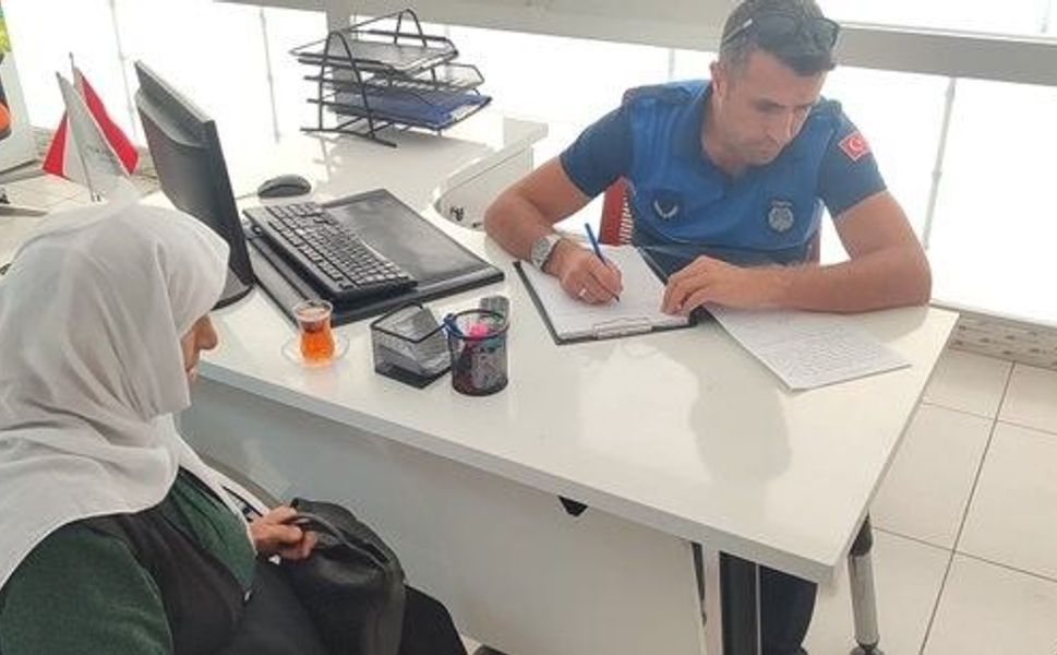 İpekyolu Belediyesi'nden örnek çalışma: Kayıp çanta sahibine teslim edildi