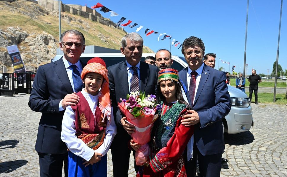 Van Kültür Yolu Festivali başladı: Bakan Yardımcısı Alpaslan'dan kültür ve turizm vurgusu