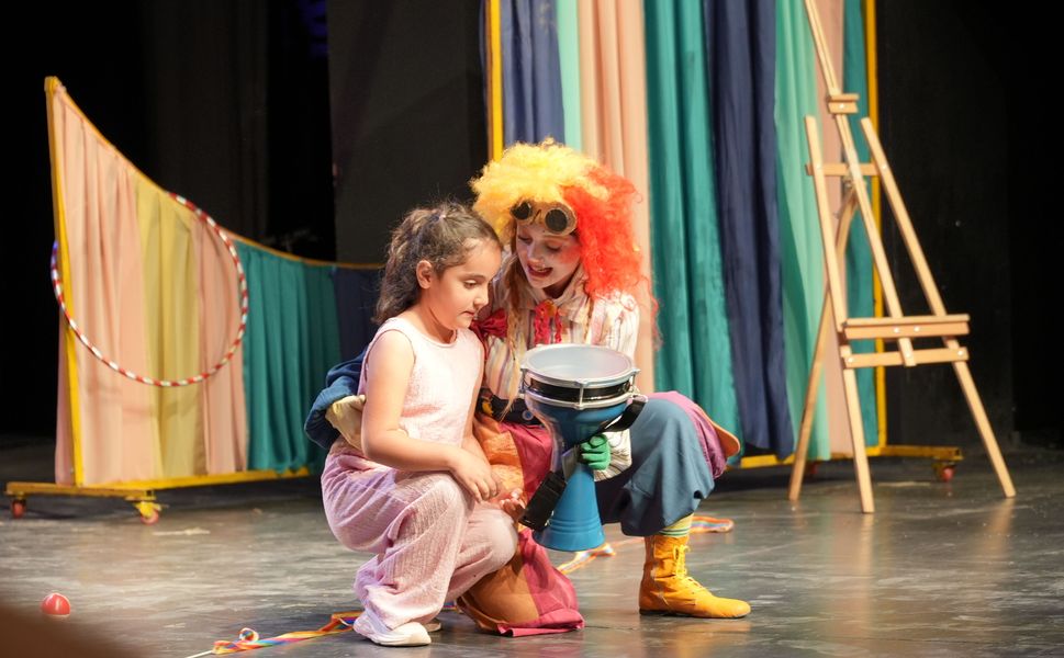 Van Kültür Yolu Festivali'nde tiyatro, sergi ve atölyeler yoğun ilgi gördü: Çocuklar "Toti ile Poti" ile eğlendi