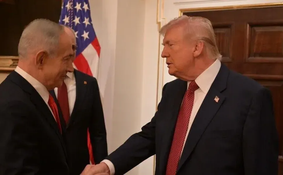 Trump: "Netanyahu Beyaz Saray'da görüşme talep etti, patronun kim olduğunu biliyor"