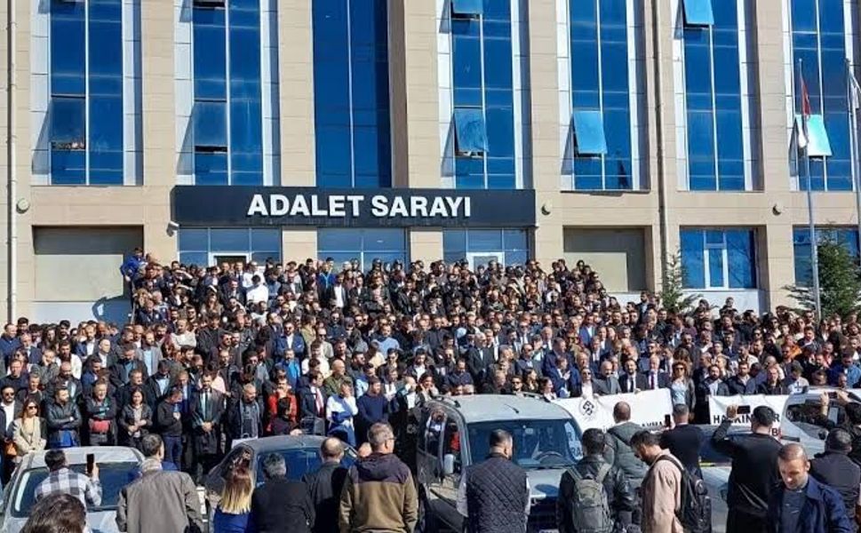 Van Barosu’nda seçim heyecanı: Üç adaylı yarış bekleniyor