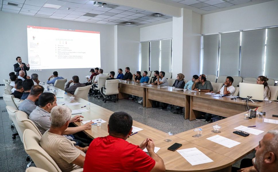 Van Büyükşehir Belediyesi personeline iş sağlığı ve güvenliği eğitimi