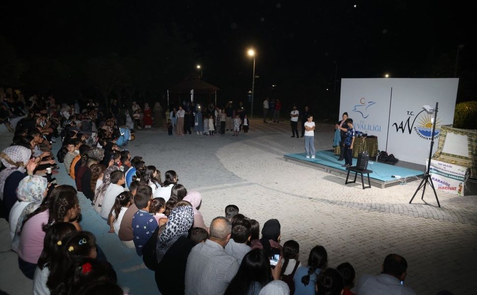 Van'da çocuklar yaz akşamlarını şenliklerle geçiriyor