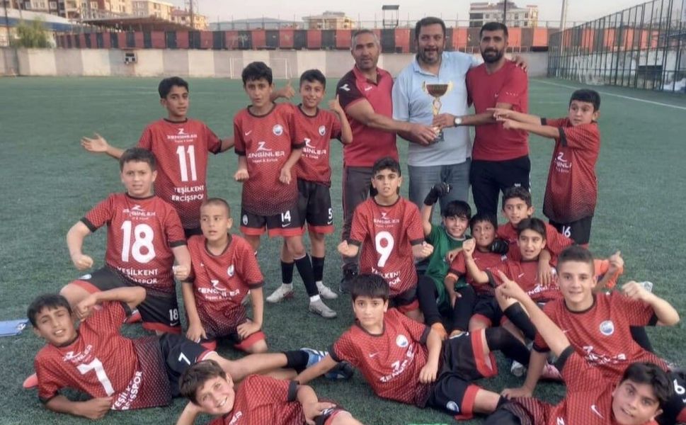 Yeşilkent Erciş Belediyespor U12 Takımı Van şampiyonu oldu