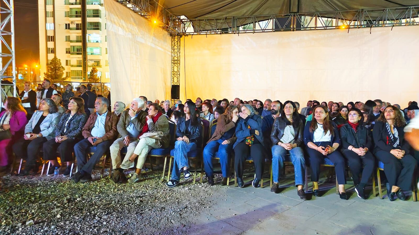 Koma Amed Izleyici