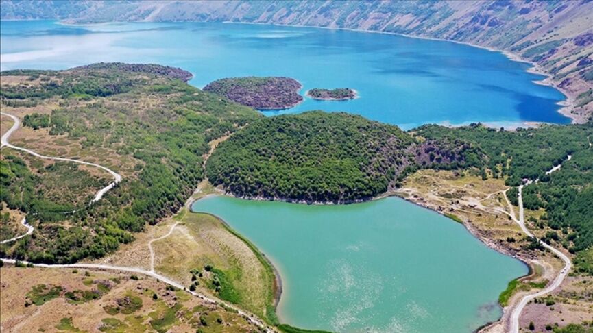 Nerut Krater Gölü