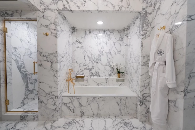 Trump Banyo 2